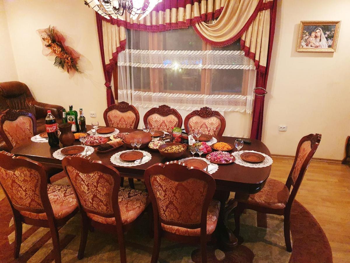 Мирослава Lazeshchyna Bagian luar foto